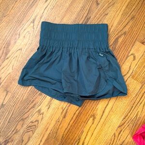 Free People “the way home”
Short dark teal xs